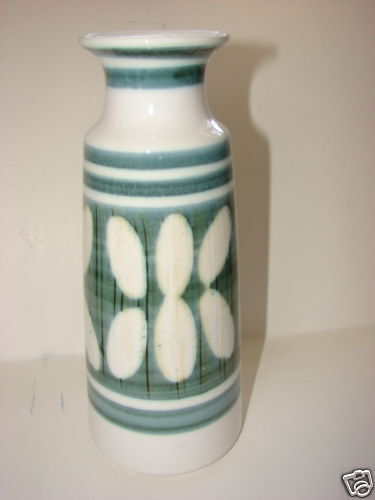 Cinque Ports Pottery The Monastery/Rye /Tall Vase/Mint  