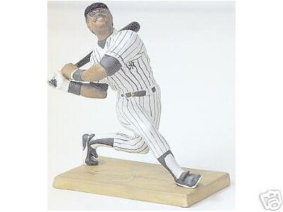 REGGIE JACKSON YANKEES SPORTS IMPRESSIONS FIGURINE  