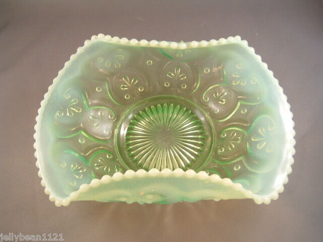 Northwood / Dugan Green Opalescent Whimsey Bowl Cashews  